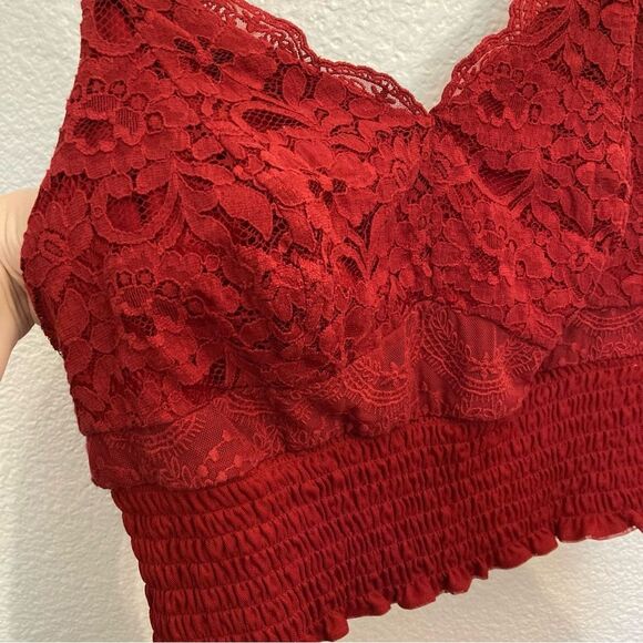 Torrid Red Lace Smocked Crop Top Size 1 XL 1X - Picture 2 of 9